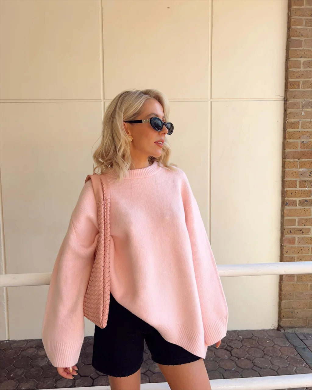 Pink Oversized Pullover “Barbie”